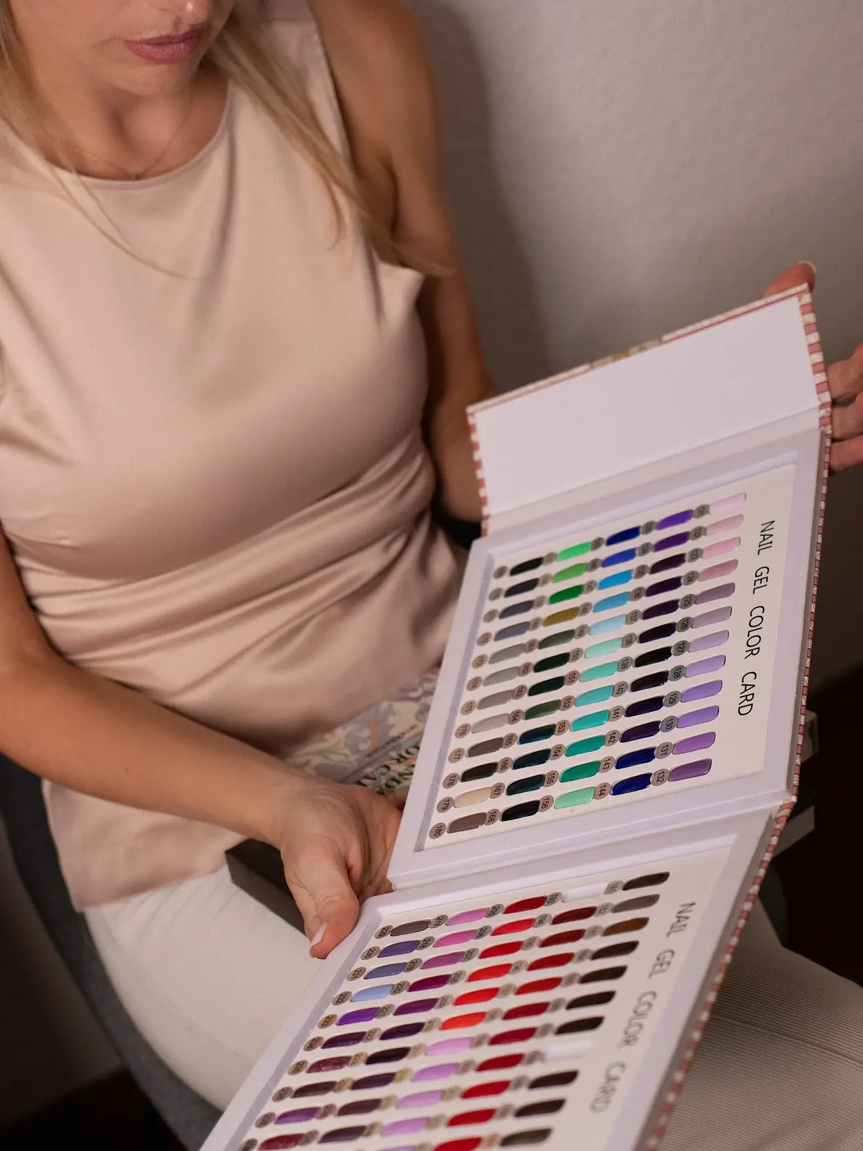 Professionelle Kosmetik-Behandlung im Studio EXCELLENT